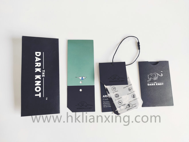 Foldable Brown Toys Hangtag